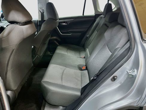 Used 2025 Toyota RAV4 XLE AWD/4WD image 23