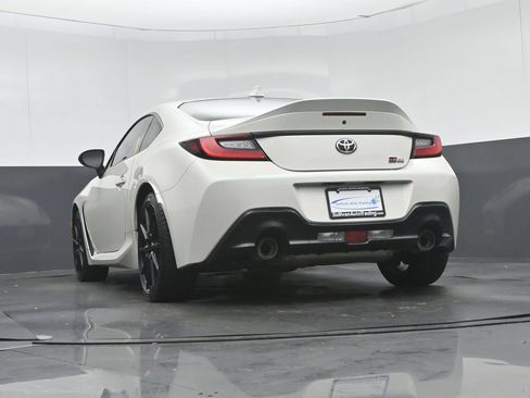 Used 2025 Toyota GR86 Premium w/ Performance Package RWD image 46