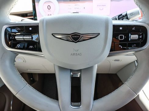 Used 2026 Genesis GV70 2.5T Advanced AWD/4WD image 25