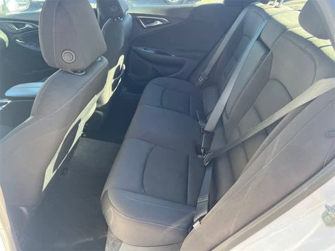 Used 2023 Chevrolet Malibu LT image 19