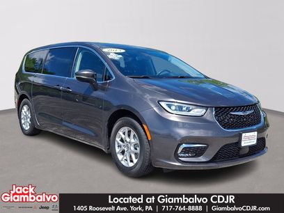 Certified 2023 Chrysler Pacifica Touring-L