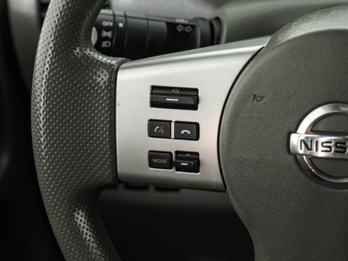 Used 2016 Nissan Frontier SV image 14