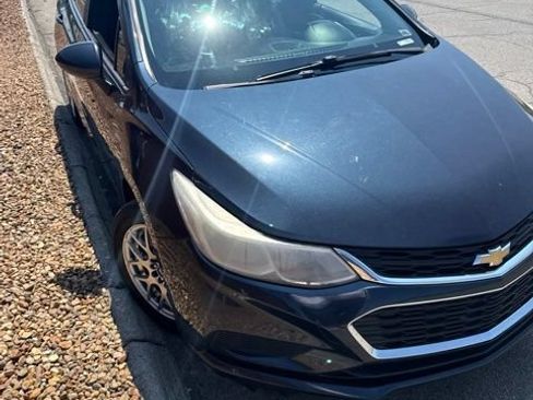 Used 2016 Chevrolet Cruze LS FWD image 3
