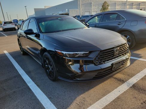 Used 2025 Honda Accord SE image 2