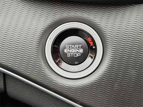 New 2025 Jeep Grand Cherokee Altitude image 23