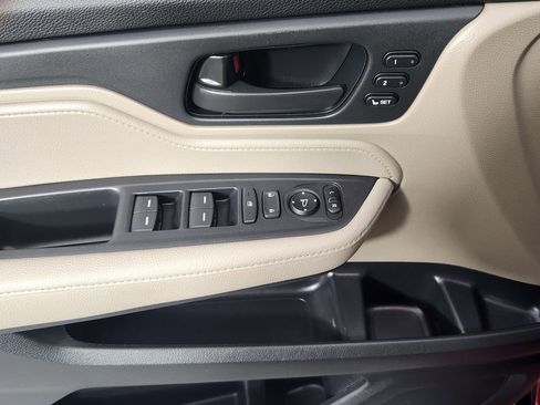 Used 2023 Honda Odyssey EX-L image 9