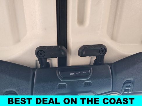 Used 2023 Jeep Wrangler Unlimited w/ Cold Weather Group image 29