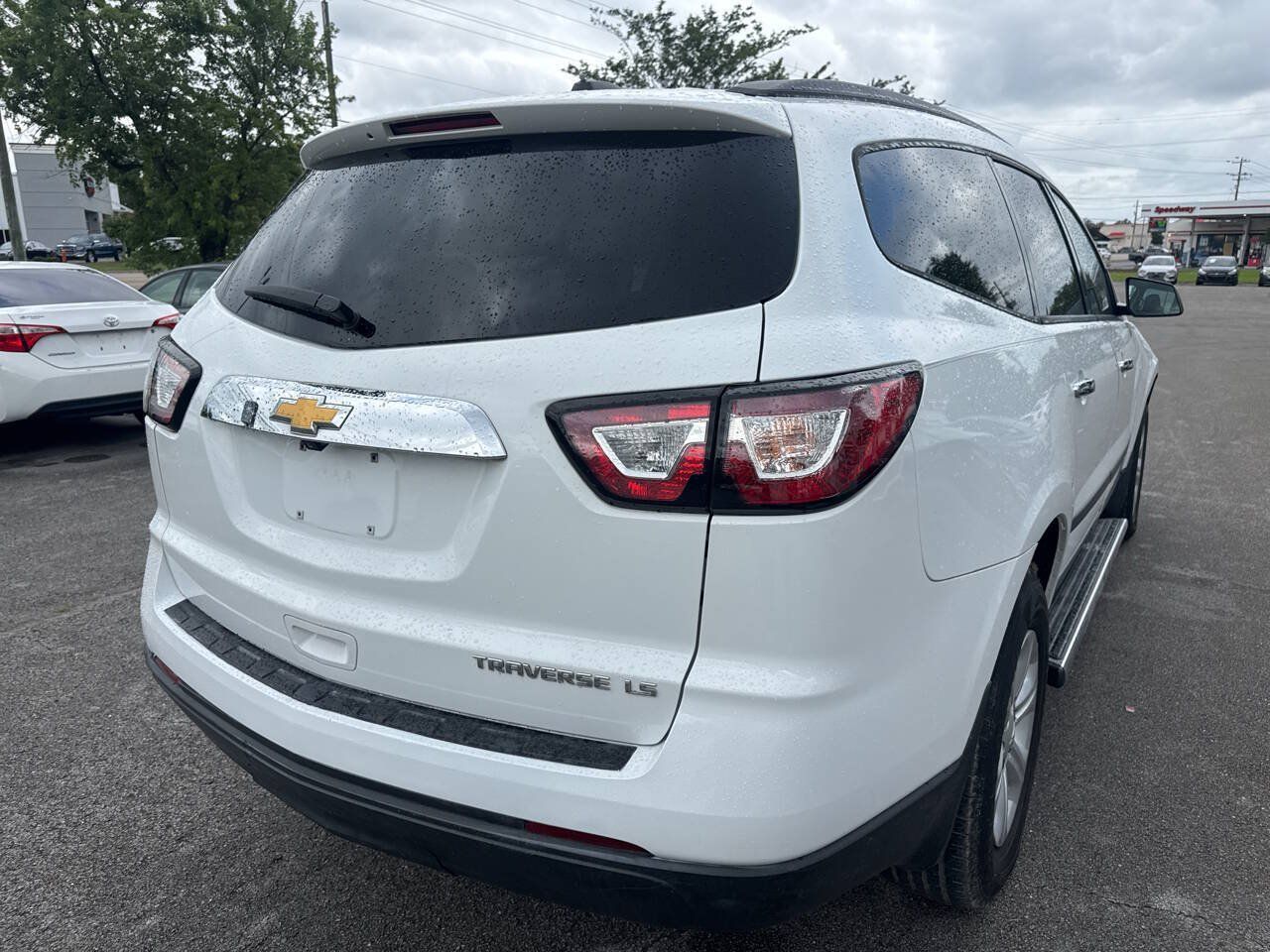 Used 2016 Chevrolet Traverse LS FWD image 6