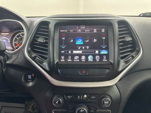 Used 2015 Jeep Cherokee Limited w/ Luxury Group image 40