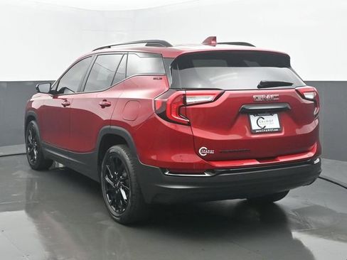 Used 2023 GMC Terrain SLE FWD image 4