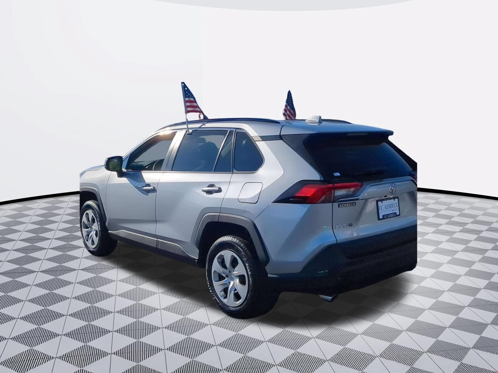 Used 2021 Toyota RAV4 LE AWD/4WD image 5