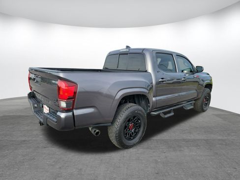 Used 2021 Toyota Tacoma SR AWD/4WD image 5