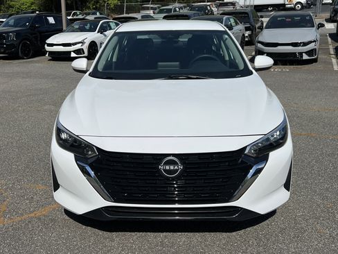 Used 2024 Nissan Sentra SV image 2