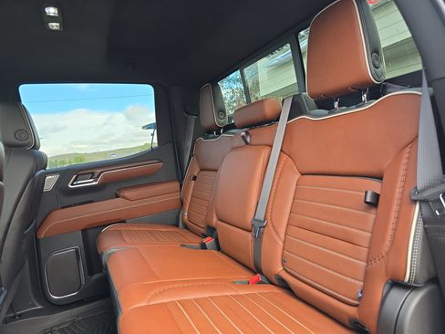 Used 2024 GMC Sierra 1500 Denali Ultimate image 15