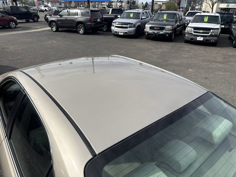 Used 2009 Toyota Camry LE image 16