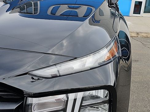 Used 2023 Hyundai Santa Fe SEL w/ Cargo Package image 9