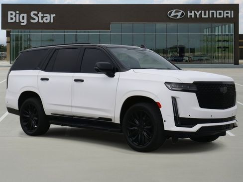 Used 2021 Cadillac Escalade Premium Luxury w/ LPO, Illumination Package image 6