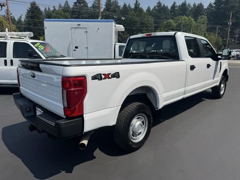 Used 2022 Ford F250 XL w/ Power Equipment Group AWD/4WD image 5