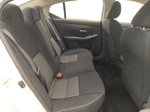 Used 2020 Nissan Sentra SV FWD image 19