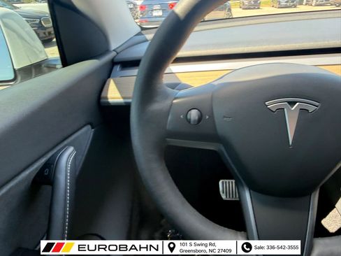 Used 2022 Tesla Model Y Long Range AWD/4WD image 38
