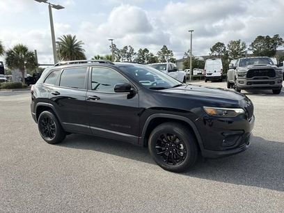 Used 2023 Jeep Cherokee Altitude Lux
