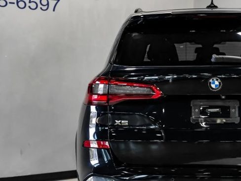 Used 2020 BMW X5 M50i AWD/4WD image 45
