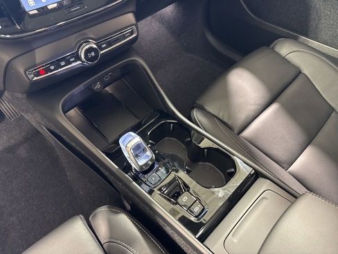 New 2026 Volvo XC40 B5 Plus w/ Climate Package AWD/4WD image 14