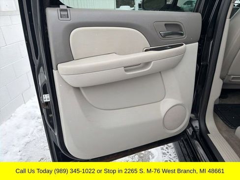 Used 2013 Chevrolet Avalanche LT AWD/4WD image 28