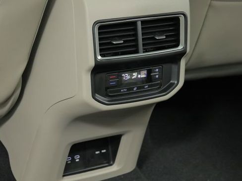 New 2026 Volkswagen Atlas SE FWD image 36