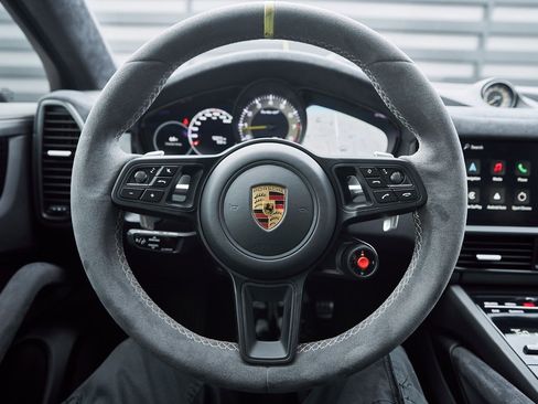 Used 2022 Porsche Cayenne Turbo GT image 53