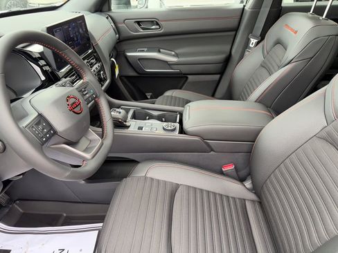 New 2026 Nissan Pathfinder Rock Creek w/ Rock Creek Premium Package AWD/4WD image 7