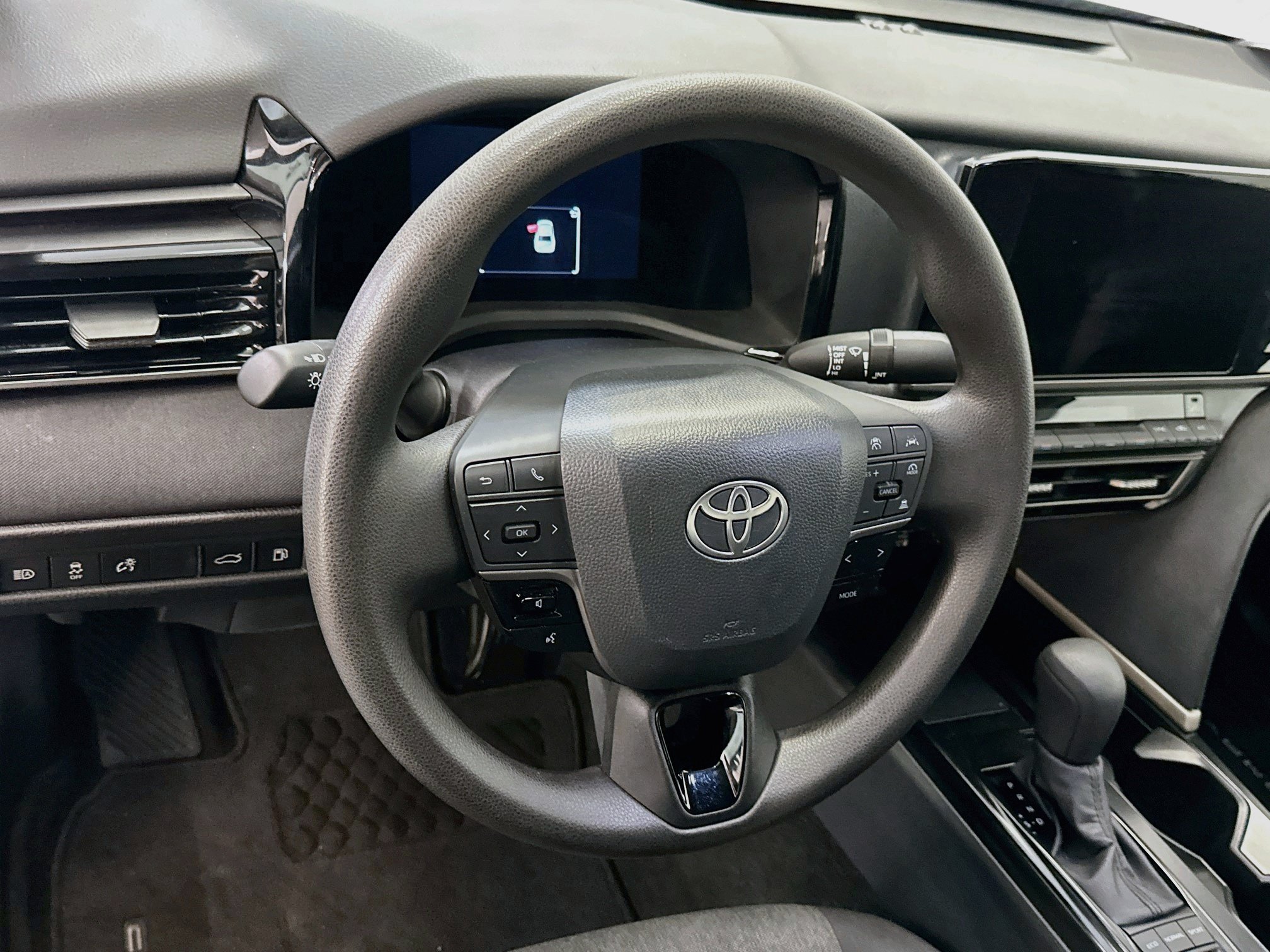 Used 2026 Toyota Camry LE FWD image 18