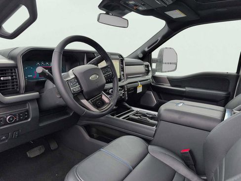 New 2026 Ford F250 Platinum w/ FX4 Off-Road Package image 6