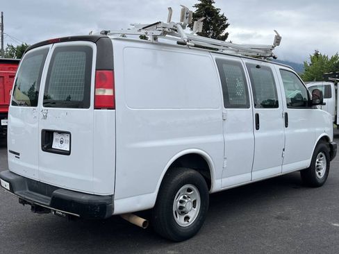 Used 2015 Chevrolet Express 2500 RWD image 5