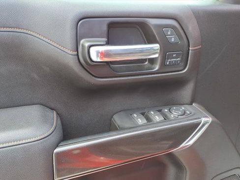 Used 2022 GMC Sierra 1500 AT4 w/ AT4 Premium Package image 10