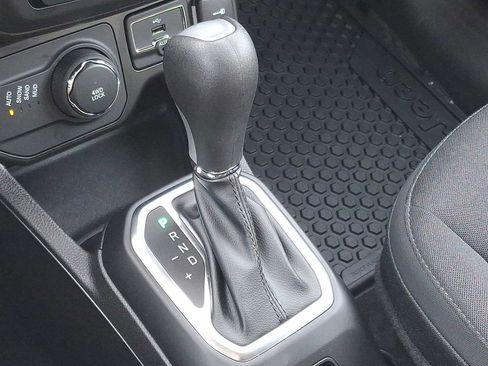 Used 2023 Jeep Renegade Altitude w/ Convenience Group I image 22