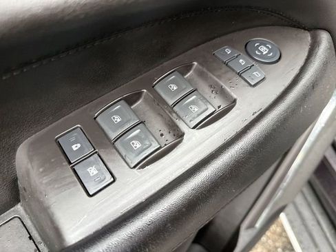 Used 2016 Cadillac Escalade Luxury AWD/4WD image 13
