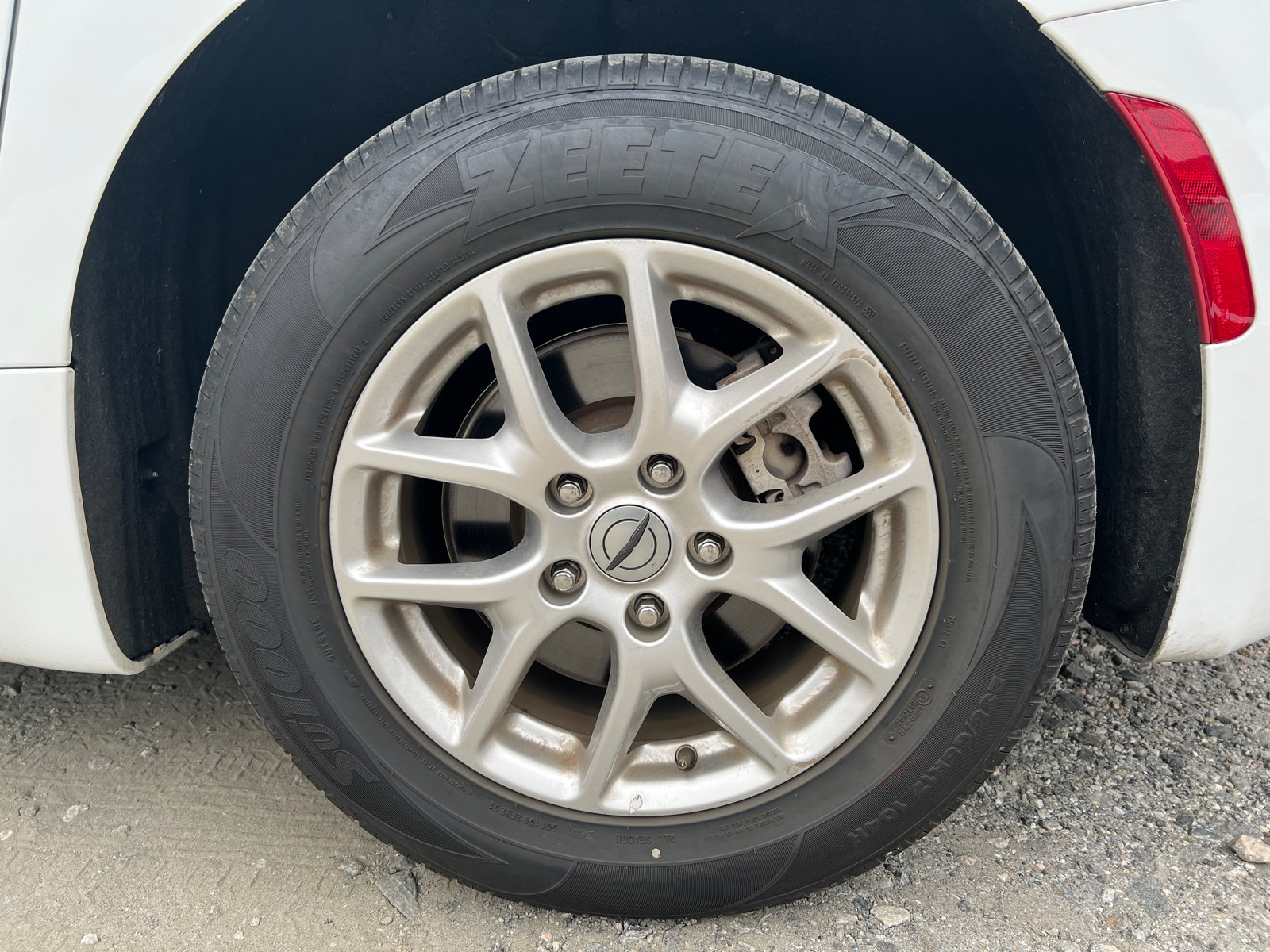 Used 2024 Chrysler Pacifica Touring-L FWD image 22