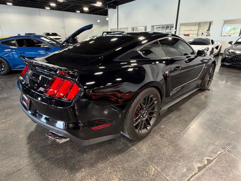 Used 2017 Ford Mustang GT Premium w/ GT Performance Package RWD image 7