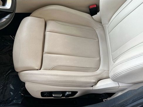 Used 2019 BMW 330i Sedan w/ Convenience Package RWD image 19