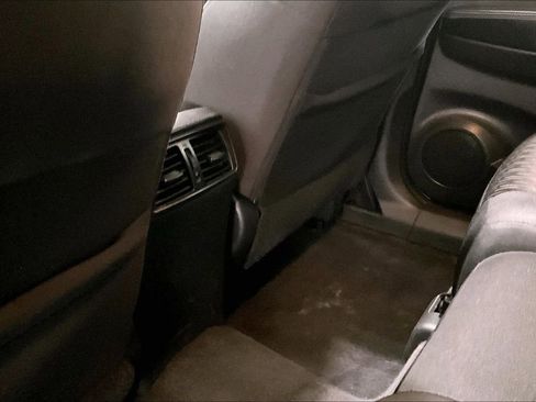 Used 2019 Nissan Rogue SV image 10