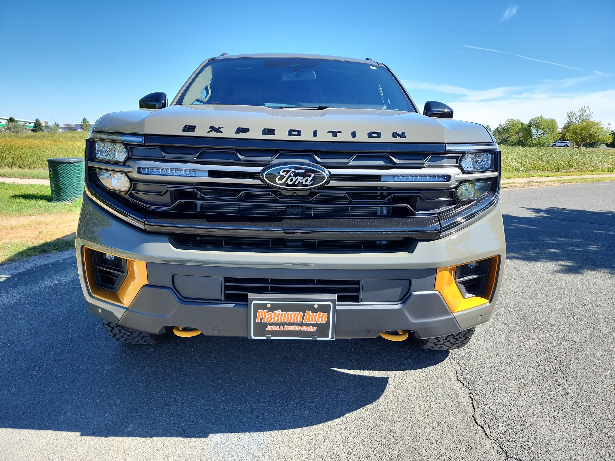 Used 2025 Ford Expedition Tremor AWD/4WD image 3