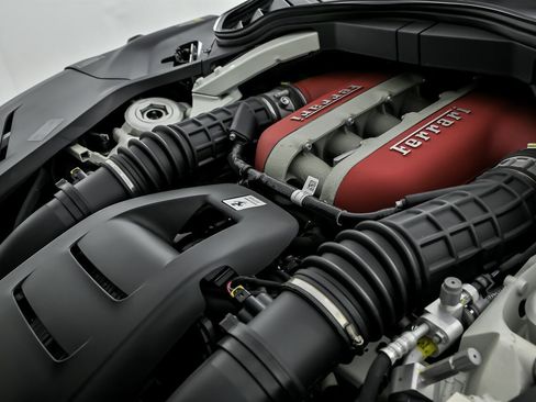 Used 2025 Ferrari Purosangue image 26