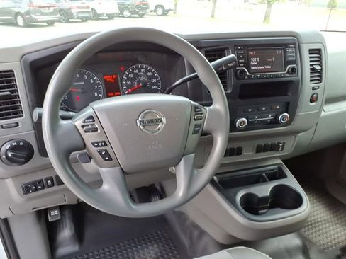 Used 2018 Nissan NV 3500 S RWD image 15