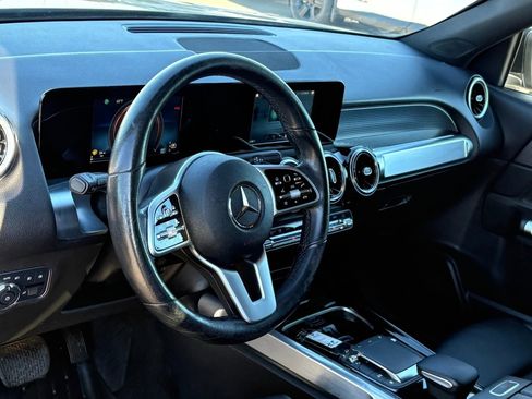 Used 2021 Mercedes-Benz GLB 250 image 15