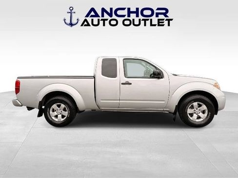 Used 2013 Nissan Frontier SV RWD image 9