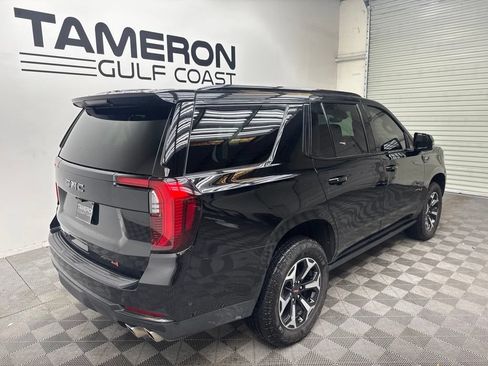 Used 2025 GMC Yukon AT4 w/ AT4 Premium Package AWD/4WD image 7