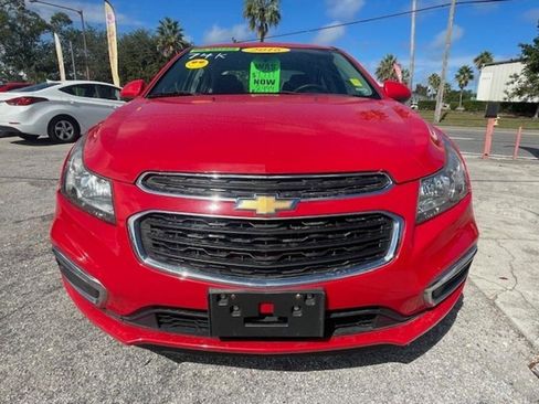 Used 2016 Chevrolet Cruze LT image 2