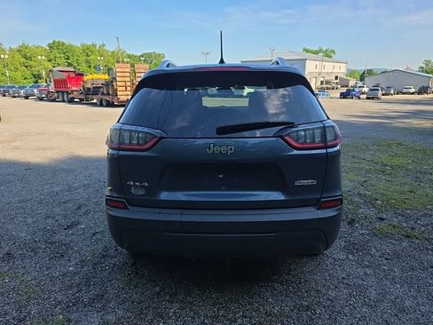 Used 2020 Jeep Cherokee Latitude Plus w/ Cold Weather Group AWD/4WD image 4