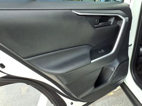 Certified 2022 Toyota RAV4 LE image 11